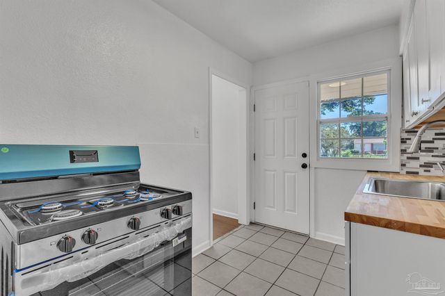 811 W Jordan St, Pensacola, FL 32501