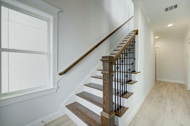 1007 E 28th Street, Houston, TX 77009