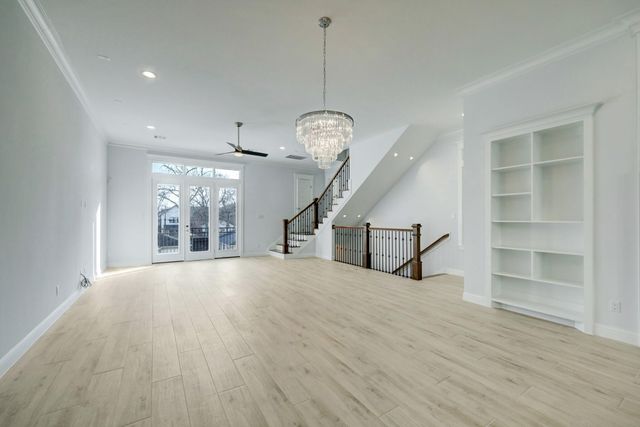 1007 E 28th Street, Houston, TX 77009