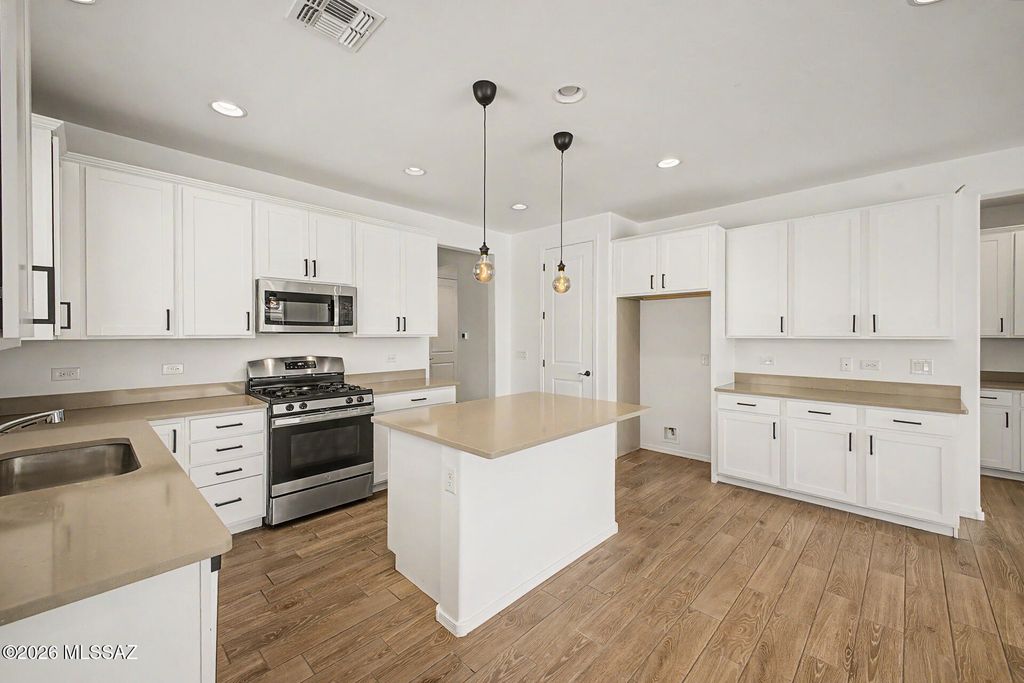 10847 W Sarabella Drive, Marana, AZ 85653