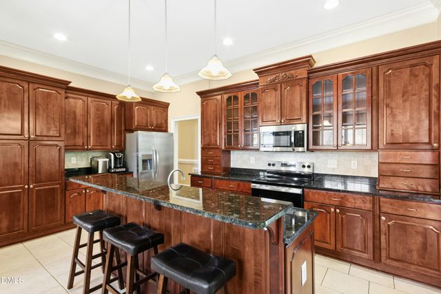 505 River Knoll Drive, Clayton, NC 27527