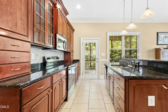 505 River Knoll Drive, Clayton, NC 27527
