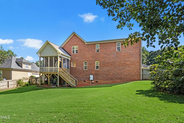 505 River Knoll Drive, Clayton, NC 27527