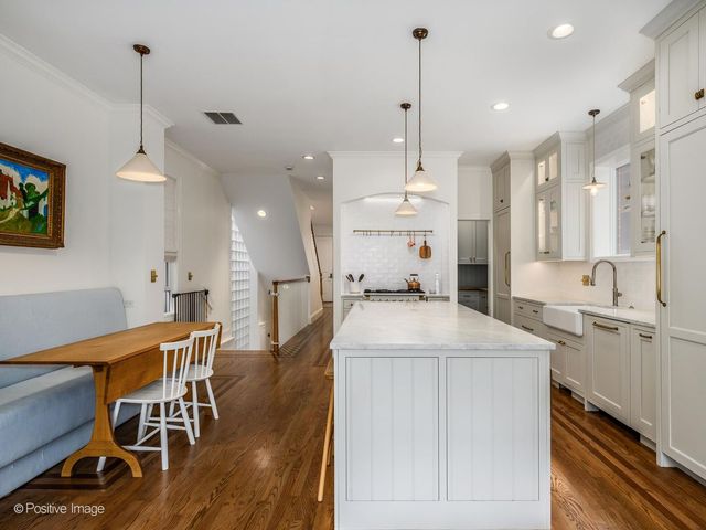 2227 W Medill Avenue, Chicago, IL 60647