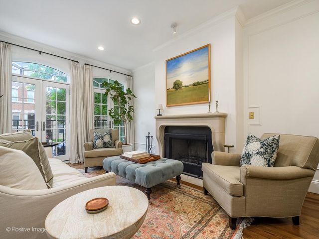 2227 W Medill Avenue, Chicago, IL 60647