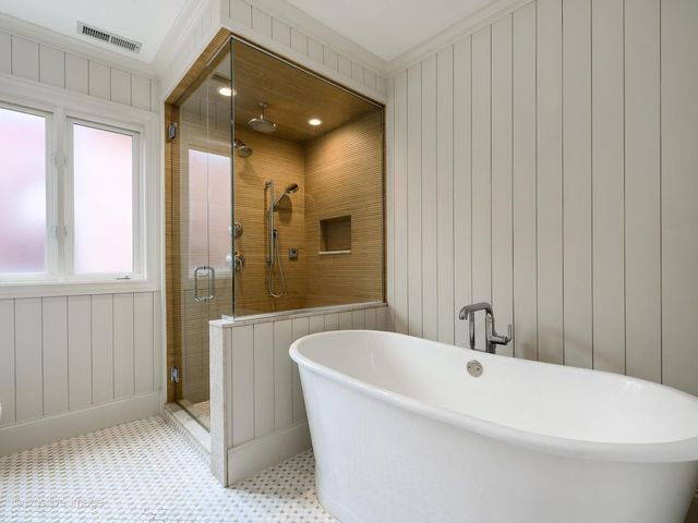 2227 W Medill Avenue, Chicago, IL 60647