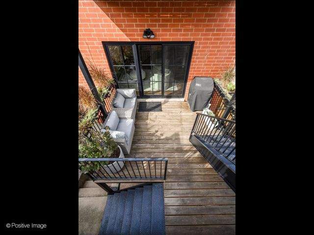 2227 W Medill Avenue, Chicago, IL 60647