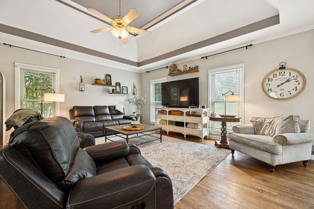 1009 Mystic Streams Dr, Mount Juliet, TN 37122