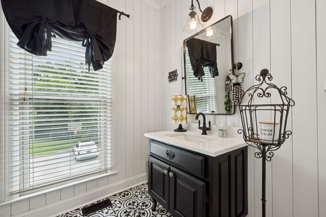 1009 Mystic Streams Dr, Mount Juliet, TN 37122