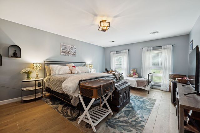 1009 Mystic Streams Dr, Mount Juliet, TN 37122