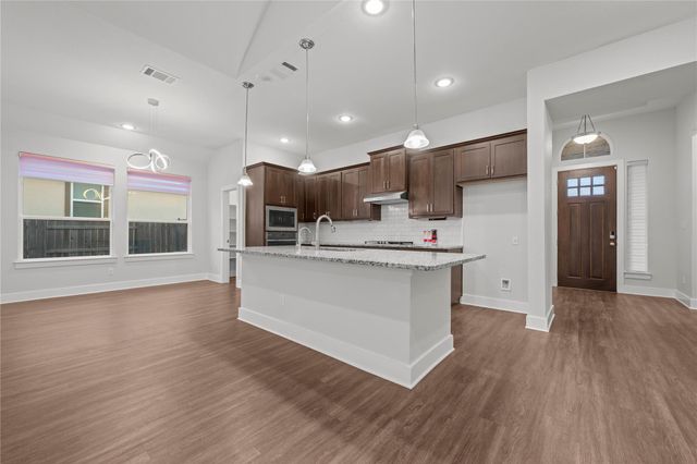 60 Rancho TRL, Georgetown, TX 78628
