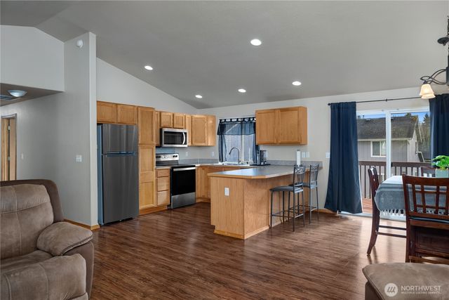 109 Blossom Lane, Elma, WA 98541