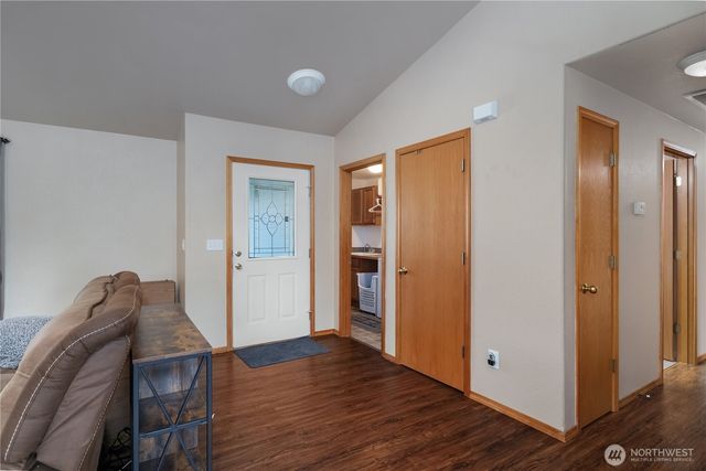 109 Blossom Lane, Elma, WA 98541