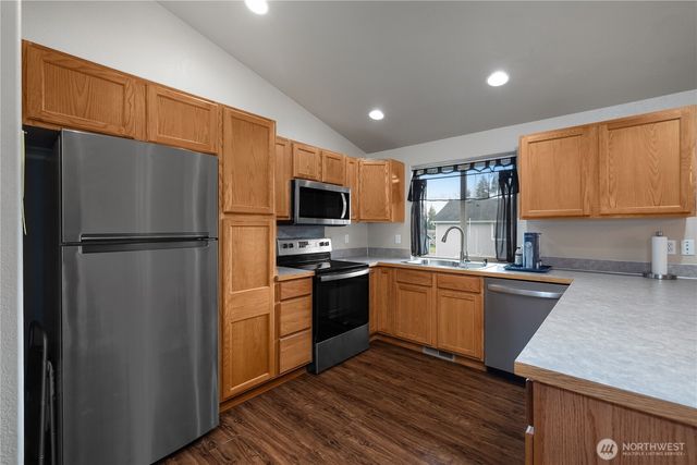 109 Blossom Lane, Elma, WA 98541