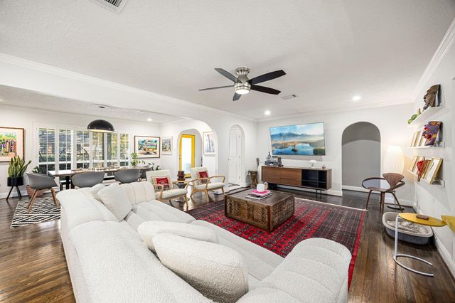 4819 Chantilly Lane, Houston, TX 77092