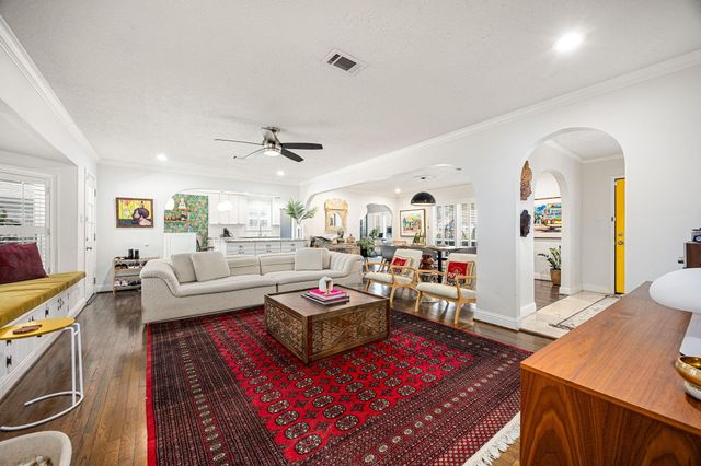 4819 Chantilly Lane, Houston, TX 77092