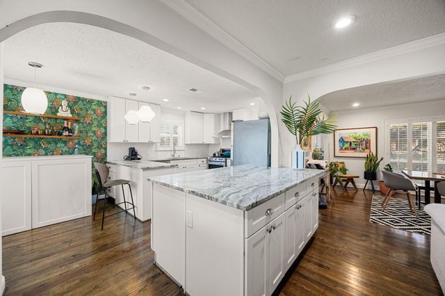 4819 Chantilly Lane, Houston, TX 77092