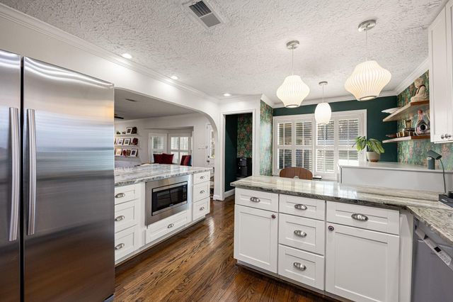 4819 Chantilly Lane, Houston, TX 77092