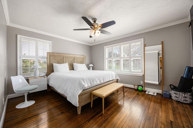 4819 Chantilly Lane, Houston, TX 77092