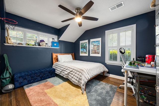 4819 Chantilly Lane, Houston, TX 77092