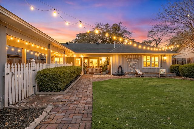 4819 Chantilly Lane, Houston, TX 77092