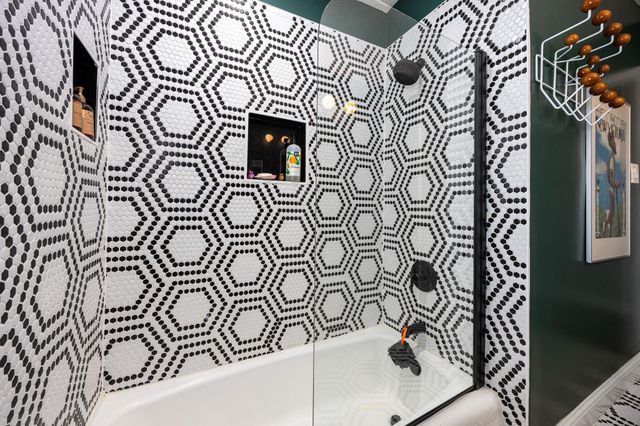 4819 Chantilly Lane, Houston, TX 77092