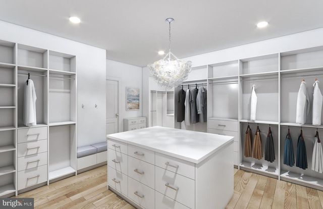 2934 GLOVER DR NW, Washington, DC 20016