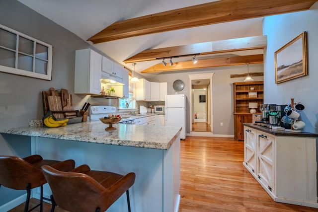 3421 River Road, Bridgewater, NH 03264