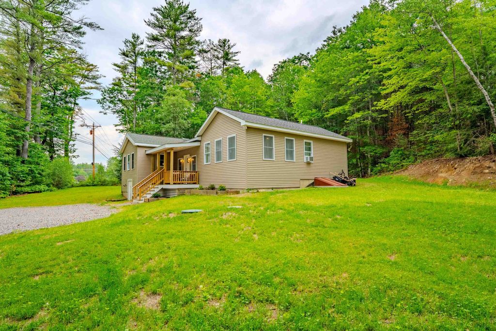 3421 River Road, Bridgewater, NH 03264
