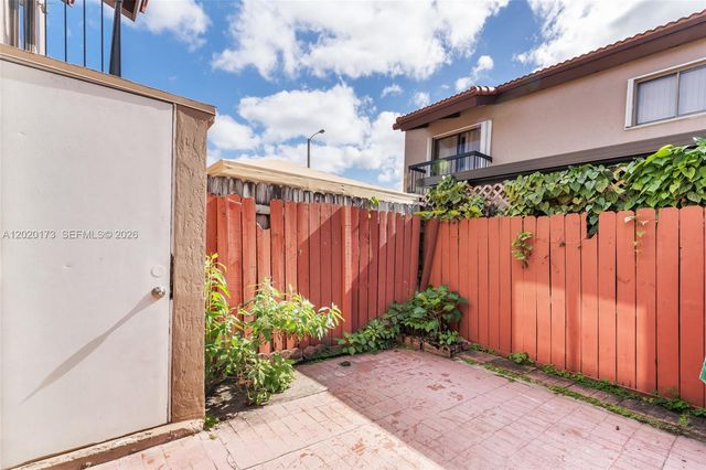 1911 SW 107th Ave 1009, Miami, FL 33165
