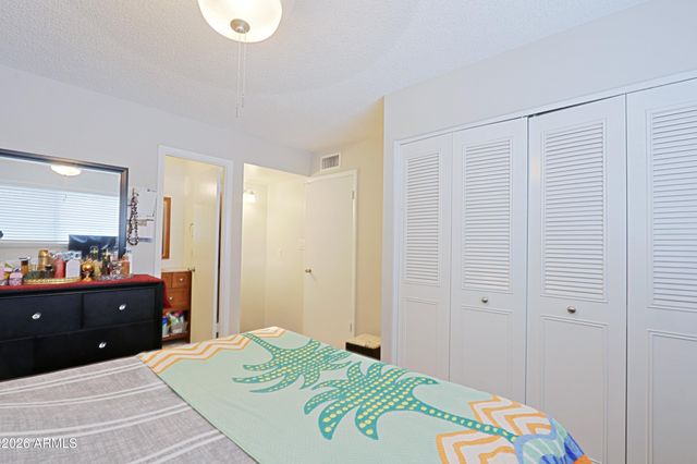 1675 W HAZELWOOD Street, Phoenix, AZ 85015