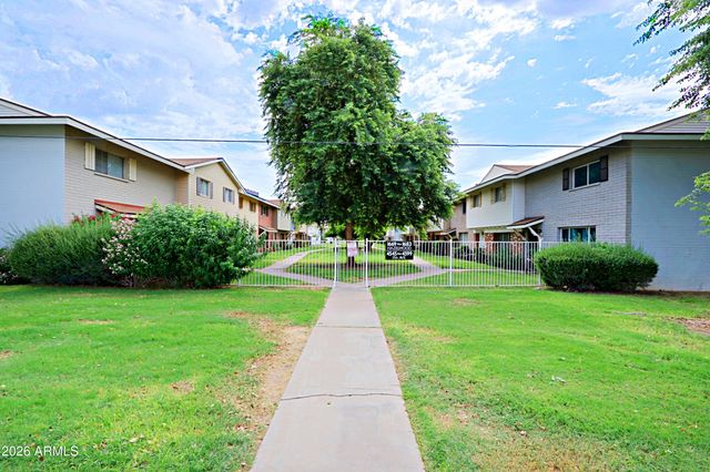 1675 W HAZELWOOD Street, Phoenix, AZ 85015