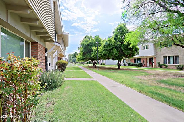 1675 W HAZELWOOD Street, Phoenix, AZ 85015