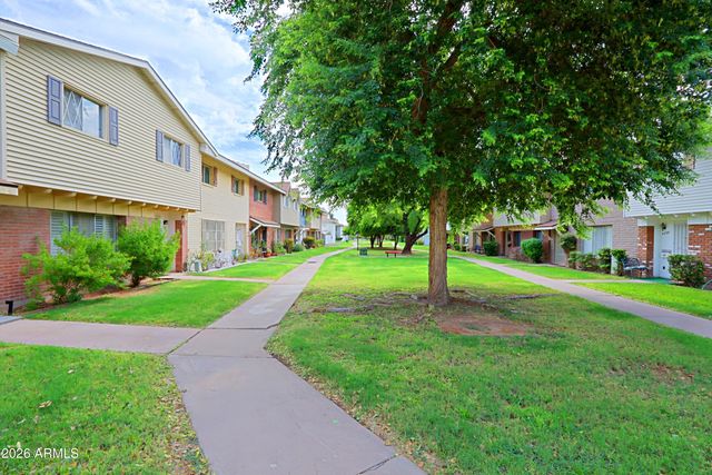 1675 W HAZELWOOD Street, Phoenix, AZ 85015