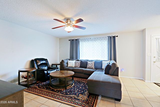1675 W HAZELWOOD Street, Phoenix, AZ 85015
