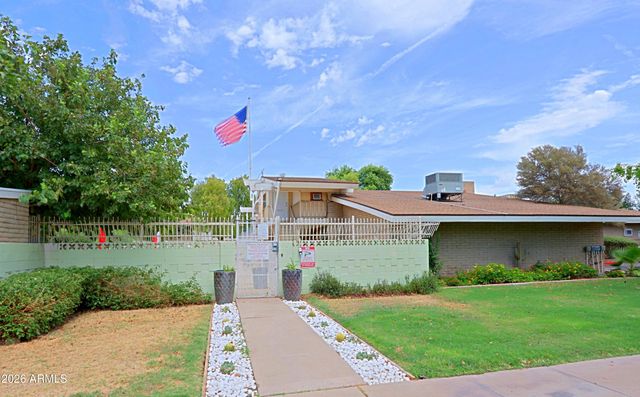 1675 W HAZELWOOD Street, Phoenix, AZ 85015