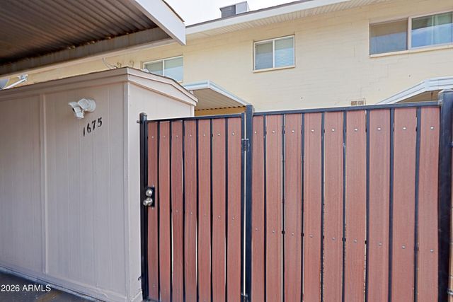 1675 W HAZELWOOD Street, Phoenix, AZ 85015