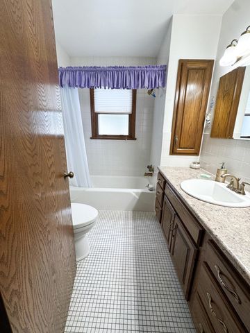 2304 Columbus Avenue, Muskegon, MI 49441