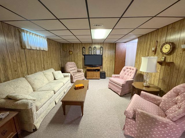 2304 Columbus Avenue, Muskegon, MI 49441