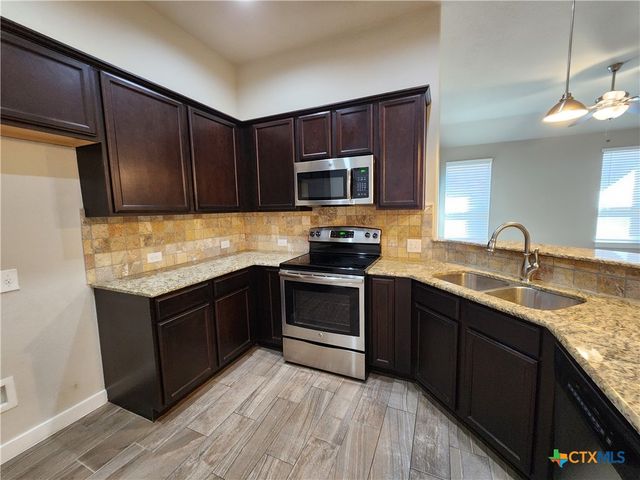 549 Creekside Forest, New Braunfels, TX 78130