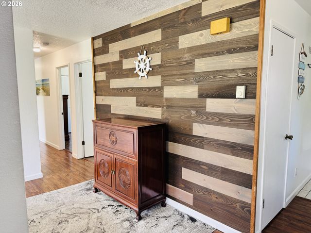 303 N Hwy 101, Gearhart, OR 97138