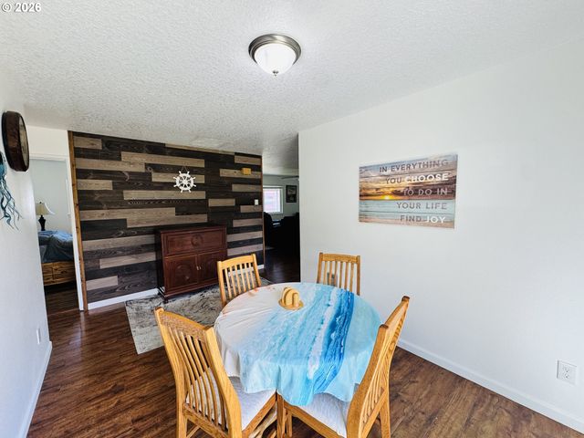 303 N Hwy 101, Gearhart, OR 97138