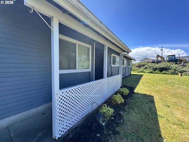 303 N Hwy 101, Gearhart, OR 97138