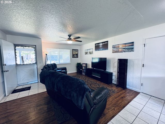 303 N Hwy 101, Gearhart, OR 97138