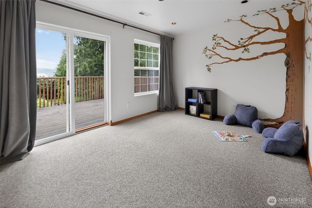 24520 NE 196th, Woodinville, WA 98077