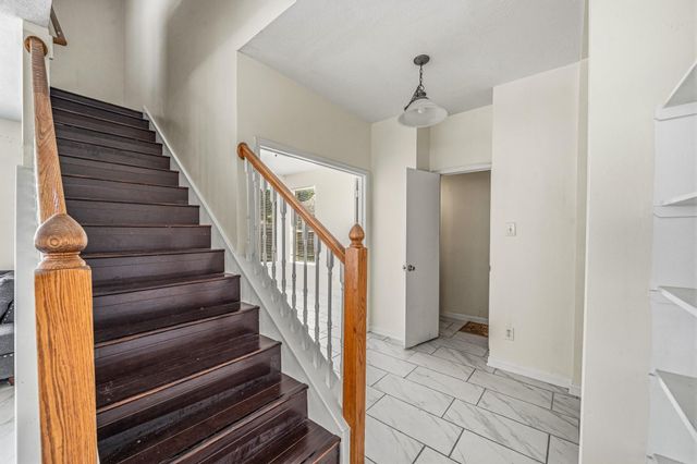9641 Weldridge Drive, Sugar Land, TX 77498