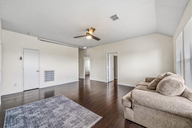 9641 Weldridge Drive, Sugar Land, TX 77498