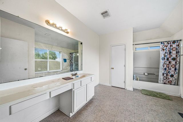 9641 Weldridge Drive, Sugar Land, TX 77498