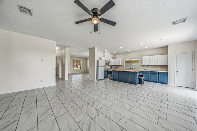 9641 Weldridge Drive, Sugar Land, TX 77498