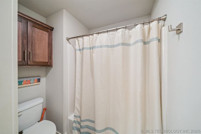 1108 Colhurst Lane, Claremore, OK 74019